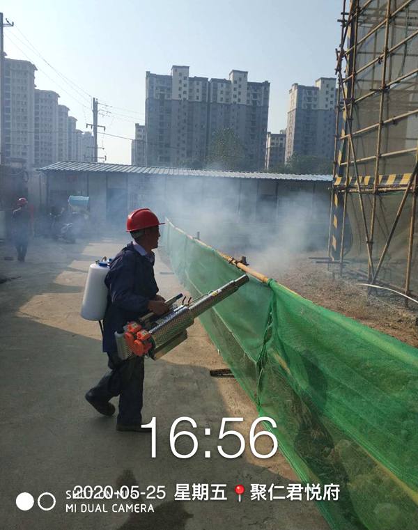 生活區(qū)、辦公區(qū)彌霧機(jī)噴灑防蚊藥水_副本.jpg